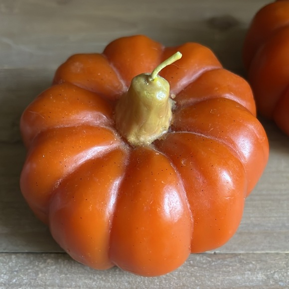 2 | POTTERY BARN Pumpkin Candles - Picture 3 of 9